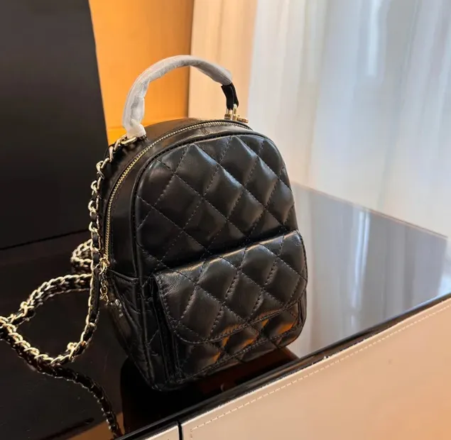 Marque française de luxe Designer femmes sac à mainNouveaux classiques mode diamant treillis chaîne sac à dos Double lettre haute qualité en cuir véritable Mini sac à dos