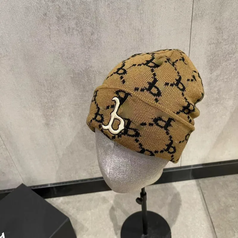 Berretti firmati unisex Cappello alla moda coreano pieno di ricami Cappello di lana con lettera B Cappello caldo a doppia maglia Cappello freddo