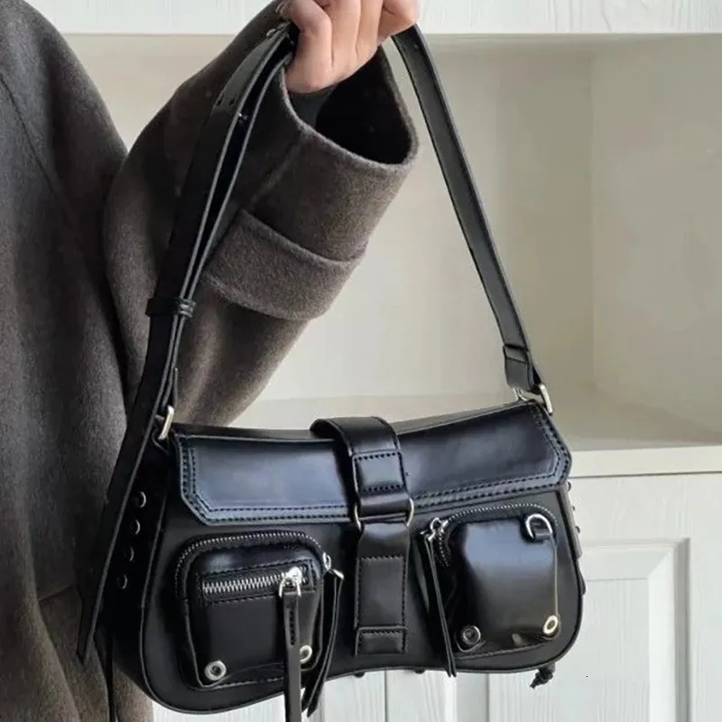 Haex Punk Kadın Çanta Trendi Vintage PU Undermer Omuz Bolso Mujer Harajuku Moto Stil Bireysellik Sac A Ana Femme 240119