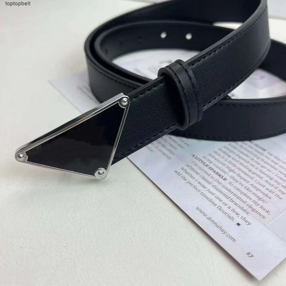 Designers Carta Cintos Mens Mulheres Alta Qualidade Luxo Cinto De Couro De Alta Qualidade Casual Business Strap Cintura Opcional Assinatura Triangular com Caixa 10A