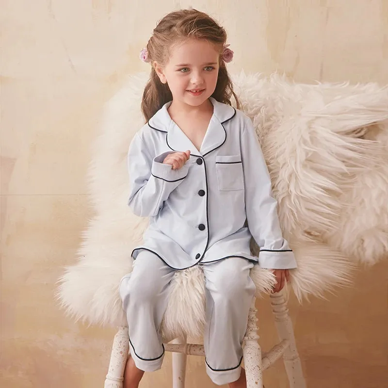 Cute Girl's Candy Color Turndown Kllar Pajama Sets.Toddler Kid's Black Line Pajamas Zestaw Księżniczki Poleśny. Ubranie dzieci 240122