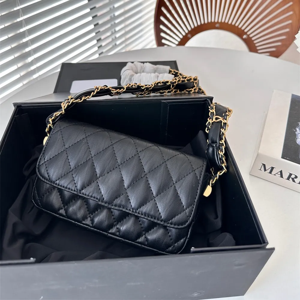 Black White Luxurys Handväskor Designer Bag Diamond Lattice Shoulder Bags Women's Fashion Solid Color Crossbody Bags Classic Envelope BACK FLAP Handväska