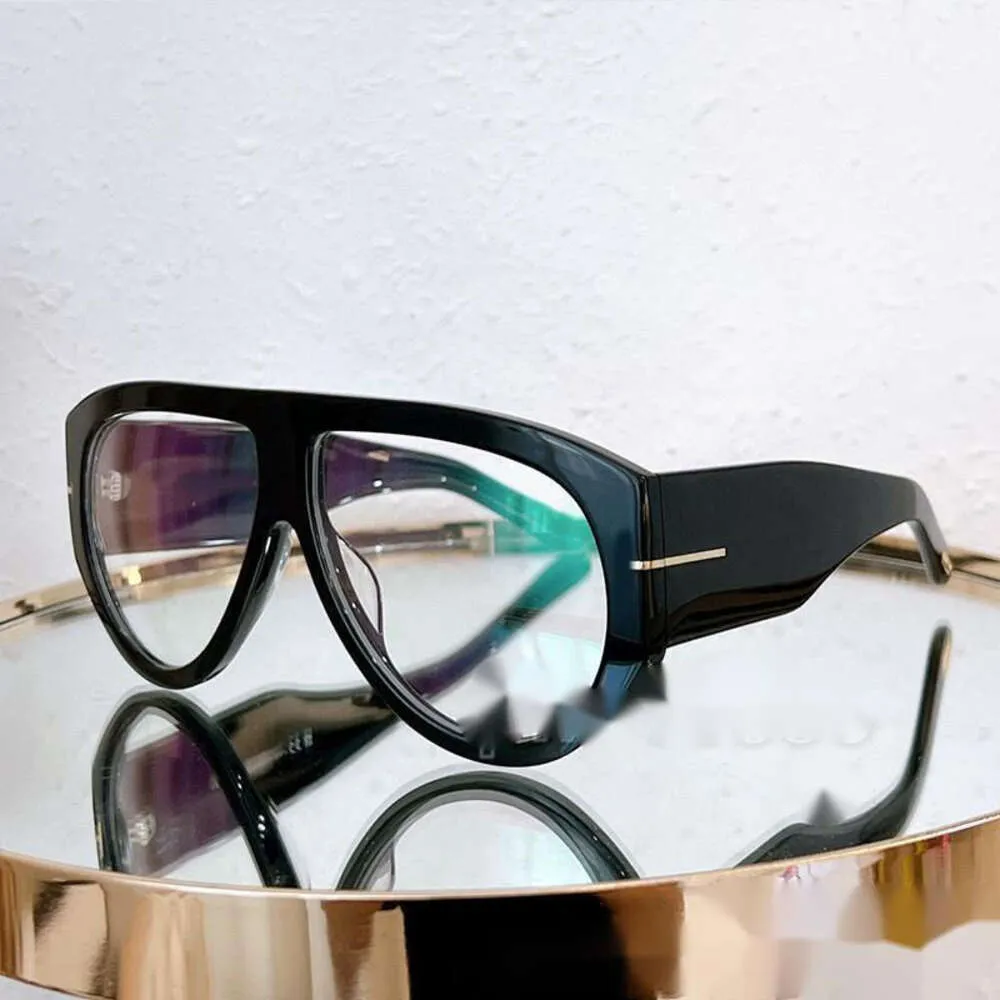 Top tom zonnebrillen voor mannen en vrouwen FT -ontwerpers anti ultraviolet retro briefsogelei Super Star beroemde zonnebril voor mode -bril met doos 27