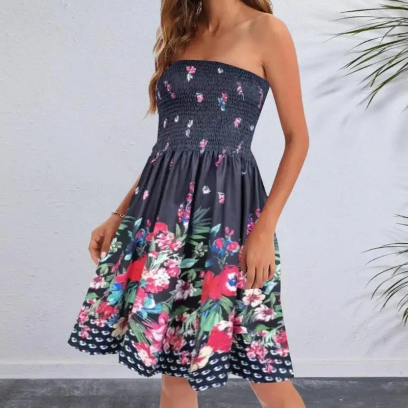 Robes décontractées Summer Femmes Vêtements Floral Print Tube Cami Robe Beach Style Hem pour 2024