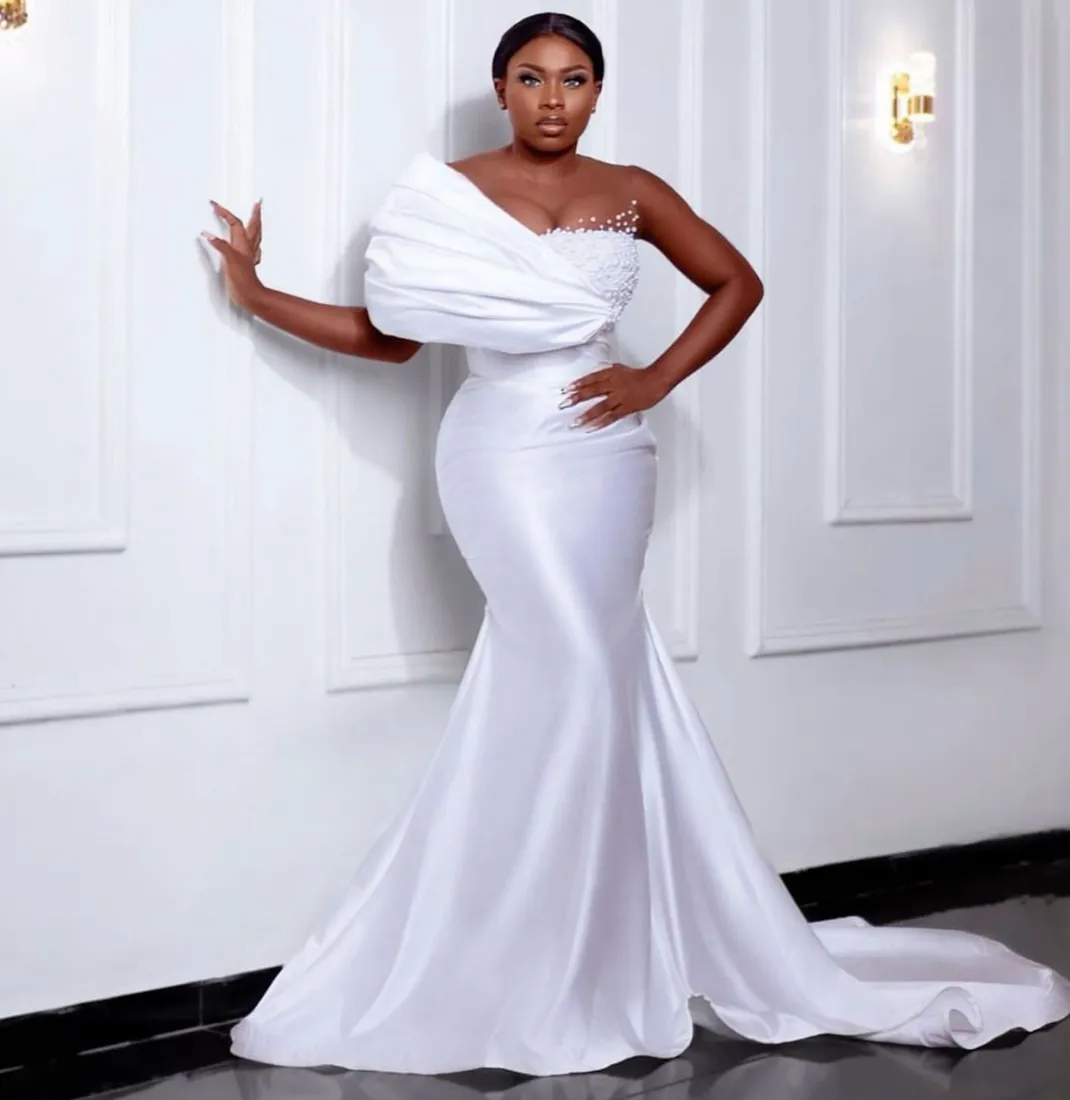 Aso ebi sirène mariée illusion joyau perle perles nuptiale pour femmes noires filles tulle mariage robe de plage de plage robes de mariage d125