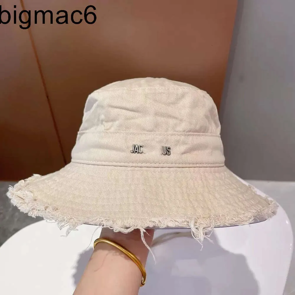 Ny sommar Casquette Bob Wide Brim Hats Designer Bucket Hat For Women Frayed Jac Cap Blandning Jacemus Caps Designer Fashionabla Fisherman's Hat