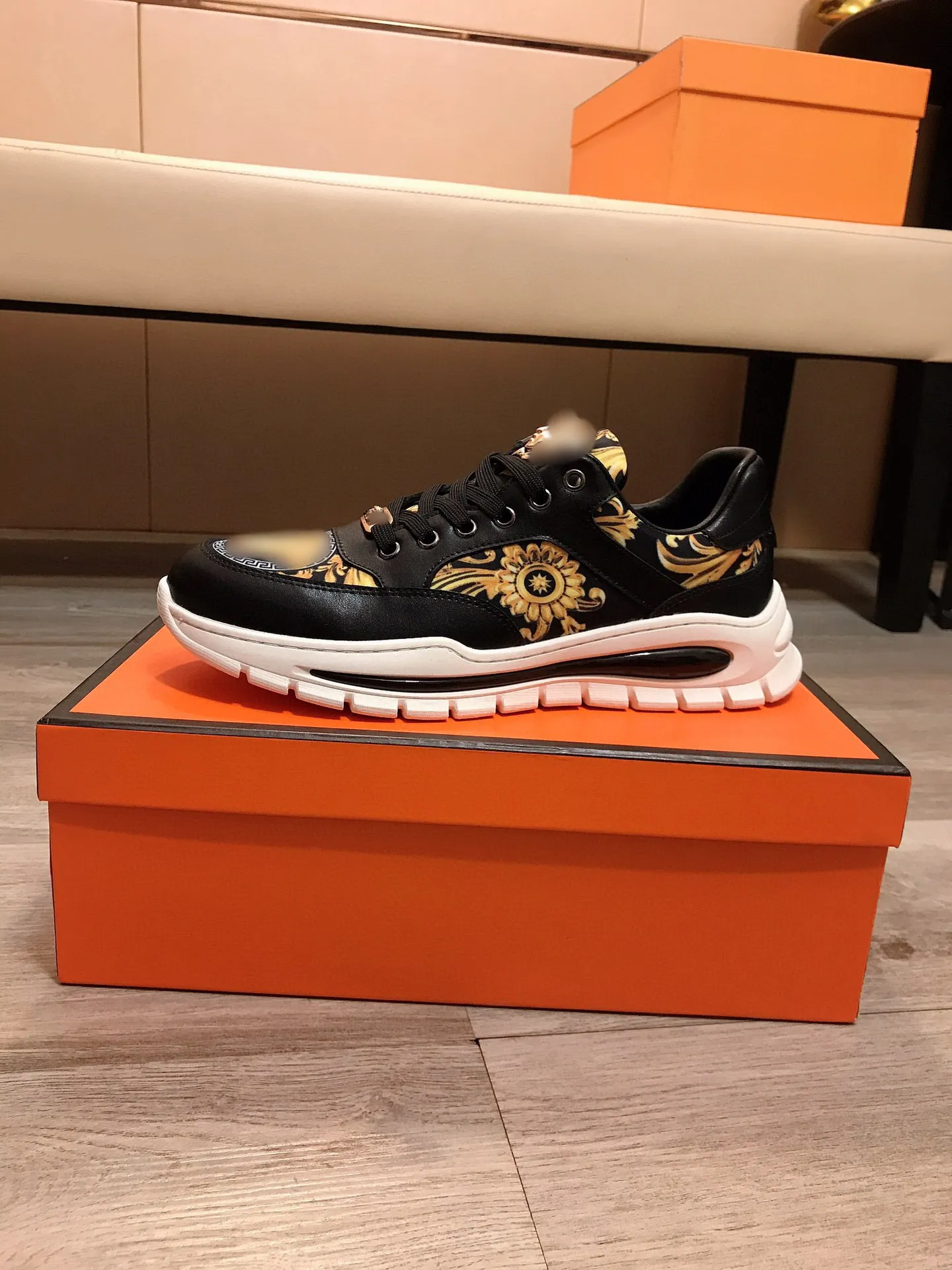 Fashion designer men shoes Ver printed casual designer sneakers black gold pattern luxury trainers shoes men