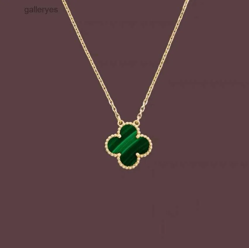 Fashion Pendant Necklaces for Women Elegant 4/four Leaf Clover Locket Necklace Highly Quality Choker Chains Designer Jewelry 18k Plated Gold Girls Gift C1O8