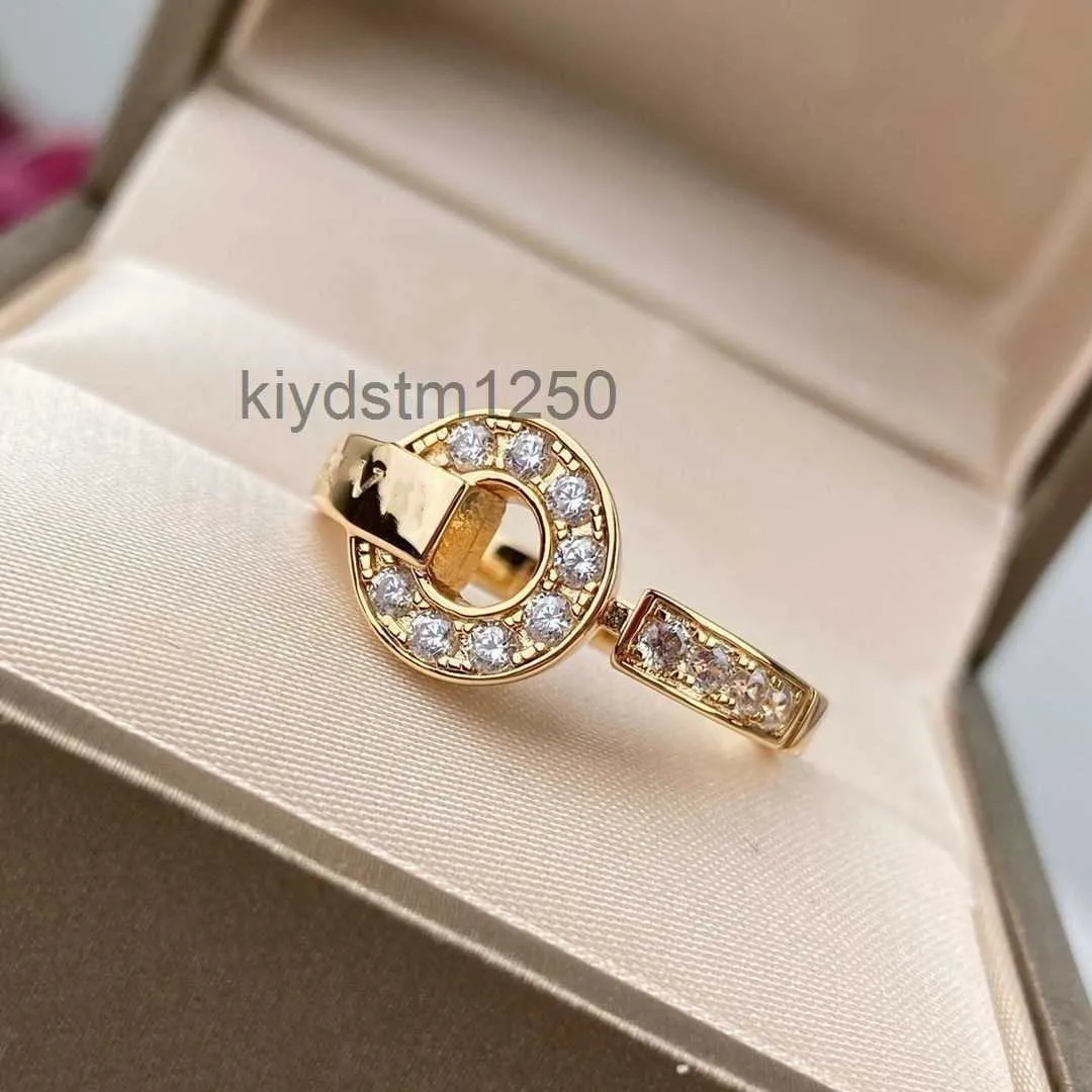 Designer Ring Ladies Rope Knot Luxury With Diamonds Fashion Rings for Women Classic Jewelry 18K Gold Plated Rose Party Gifts 0TZ5