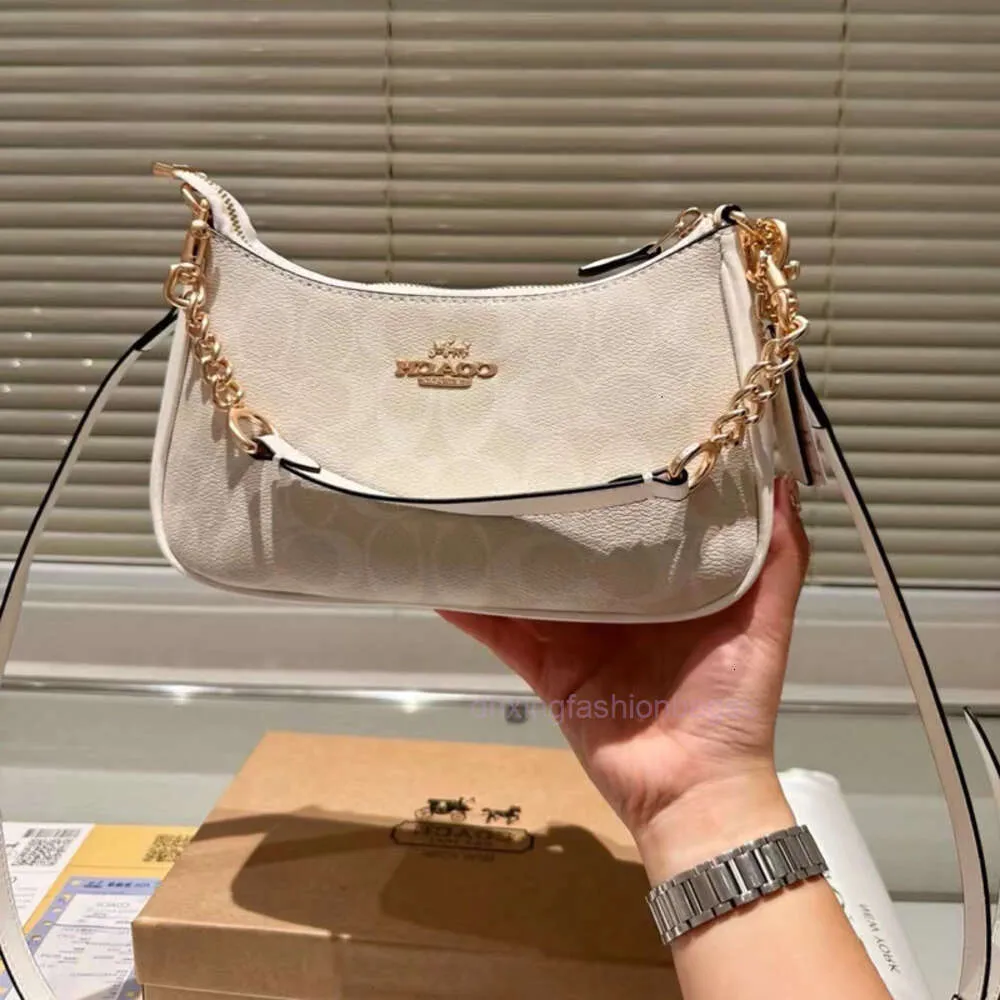 Designers Cooachs Bag Fashionabla Kou C Family Bag Women's New Classic Old Flower Chain Underarm Bag Simple and Elegant One Shoulder Crossbody Bag