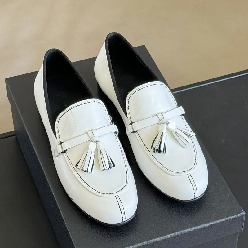 Nouvelle chaussure de créateur femmes décontracté printemps été mocassins frange chaussure en cuir augmenter plate-forme baskets classique gland mocassins petites chaussures en cuir blanc de qualité supérieure