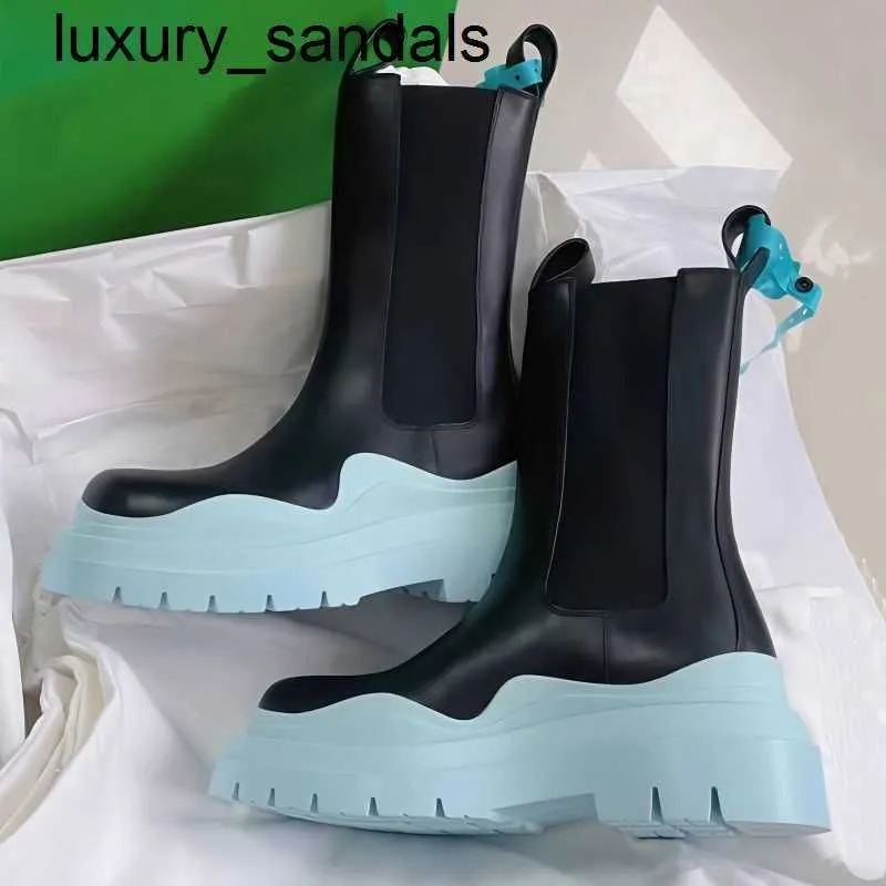 Tires Half Boots Mona BottggsVenets Genuine Leather Top Quality boots soled sponge cake avocado leather autumn and winter couple boots chimney boots boot trenwqw