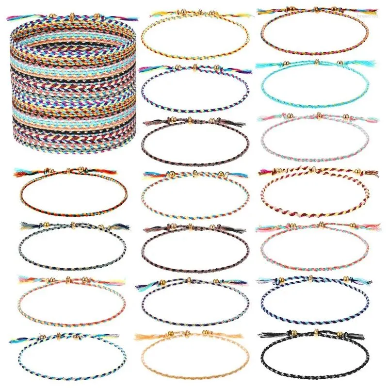 Bracelets de charme 50pcs Bracelet tressé d'amitié réglable coloré cordon de poignet bracelets de cheville bijoux pour femmes adolescentes filles