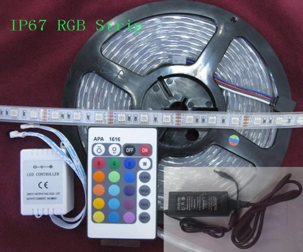 5M 300LED IP67 Tüp Su Geçirmez RGB 5050 LED STRIP Dış Mekan Işığı 24 Keyler IR Uzaktan Denetleyici 12V 5A Güç Adaptörü Noel GI2129396