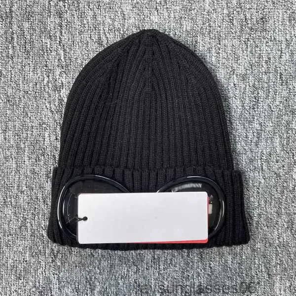 CP Två linsglasögonglasögon Beanies Män stickade hattar Skull Caps Outdoor Women Uniesex Winter Beanie Black Bonnet Gorros Company 2024 Winter 013Bnr