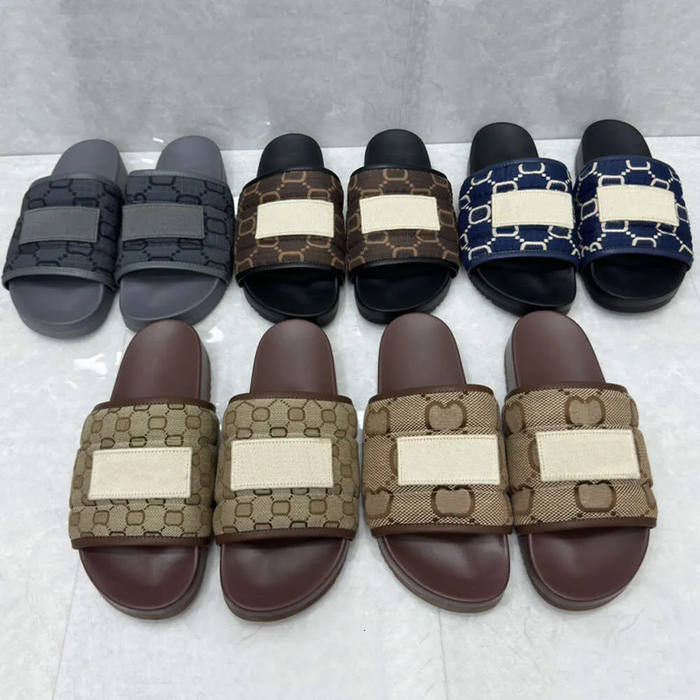 Nouveaux diapositives femmes sandales plate-forme pantoufle unisexe broderie imprimée tongs mode été chaussures de plage plates 35-46 avec boîte 514