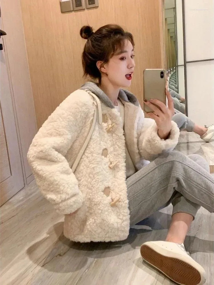 Women's Jackets Woman Clothing 2024 Autumn Winter Imitation Lamb Wool Coat Academic Style Korean Fashion Horn Button Hooded Plush Jacket