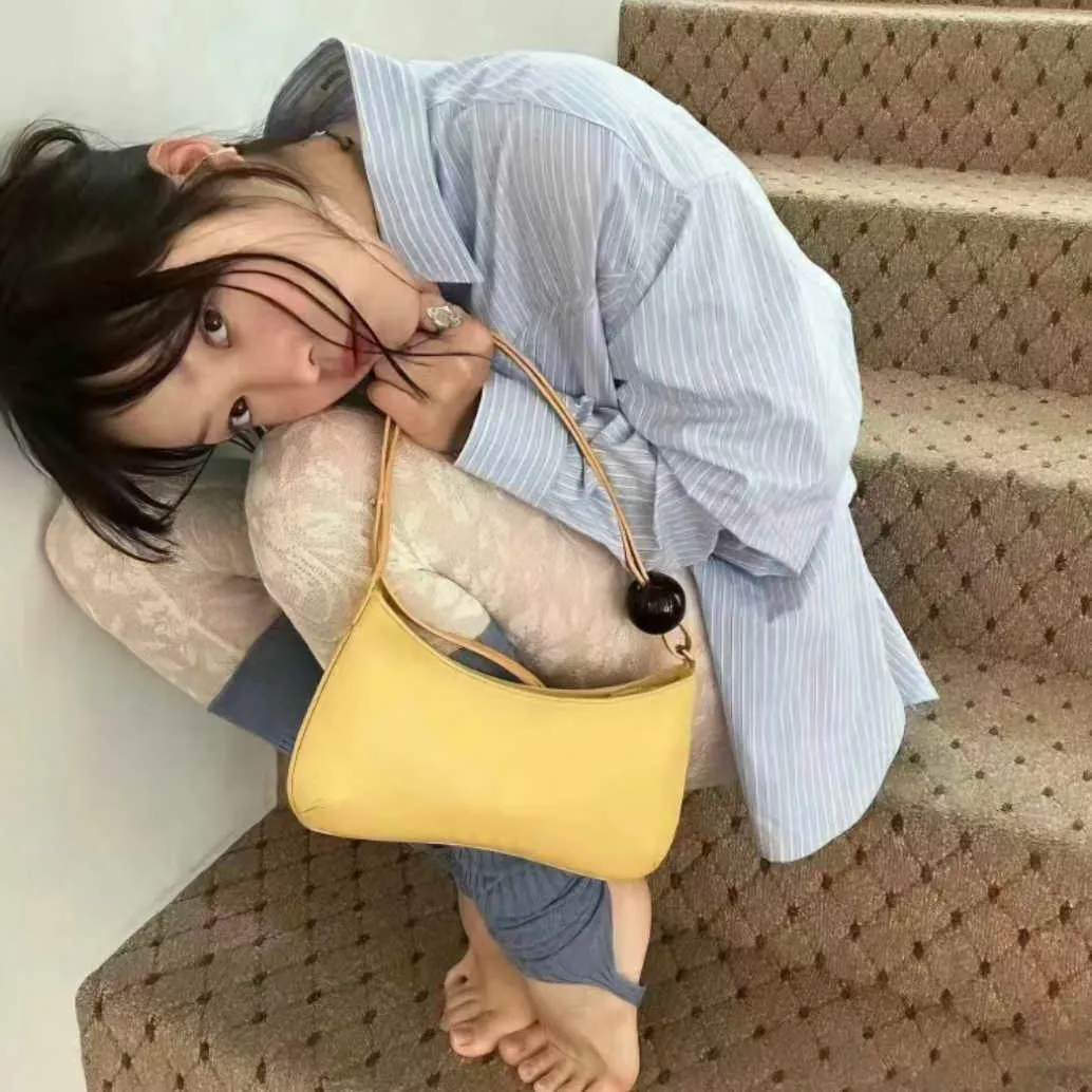 Maya Hobo Handbag - Light Beige ホーボーバッグ Hobo Bags