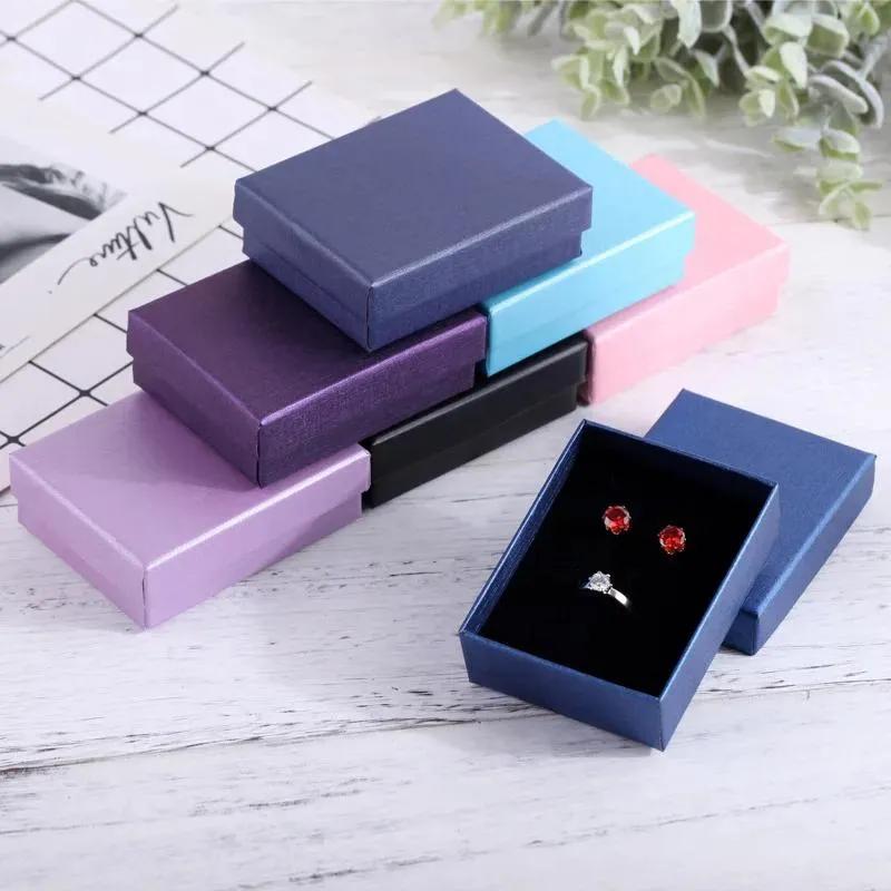 Charm Cardboard Jewelry Box 7x9cm Necklace Earrings Bracelets Boxes Big Paper Gift Packaging with Black Sponge Can Personalized