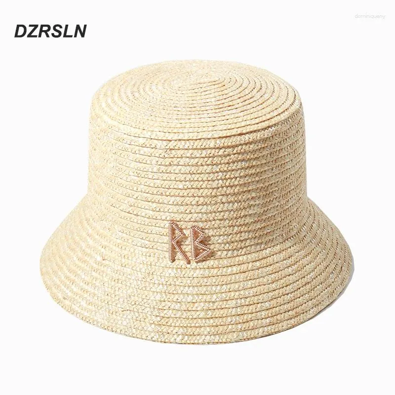 Bérets Femmes Luxe Paille Seau Chapeaux Avec Lettres De Mode Été Protection UV Plage Dames Soleil En Plein Air