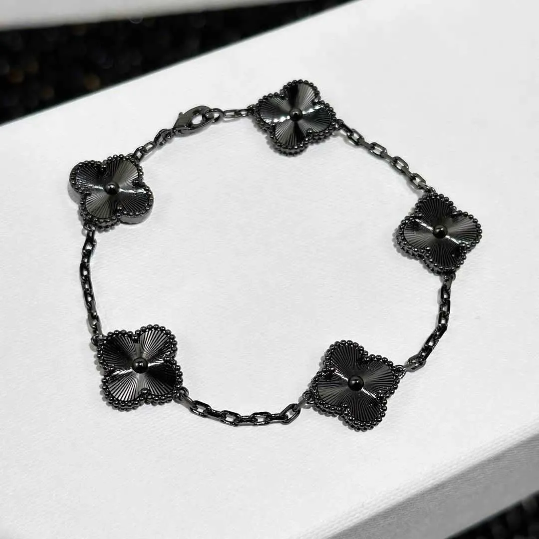 ★tow tow archive★ Full Clover Bracelet White TBH42CDTB005 924db587-d6a5-40b4-a0ff-