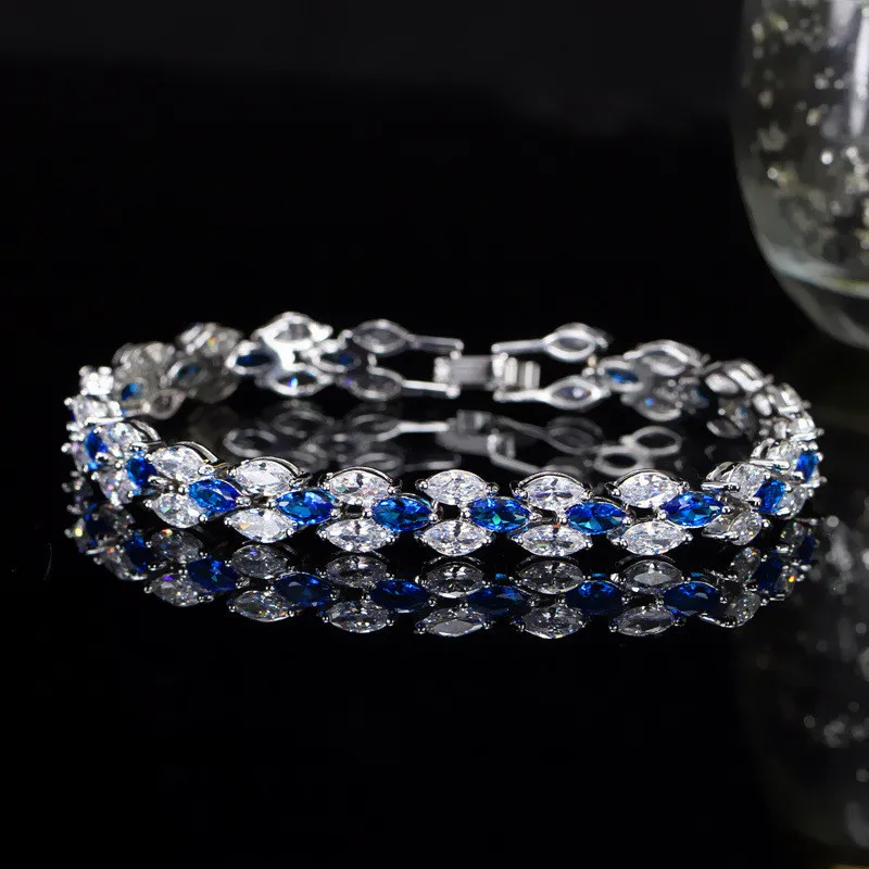 Luxury Diamond Tennis Armband Designer Woman Party Copper Round Blue White Colorful Crystal AAA Zirconia Silver Charm Armband Womens Fashion Smycken Lady Gift