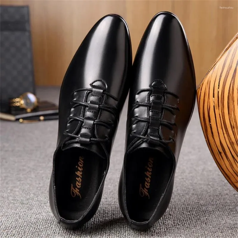 Zapatos de vestir Plataforma de suela grande para caminar para hombre Hombres blancos Zapatillas de deporte de vacaciones Deporte Sapa Traning 2024elegant