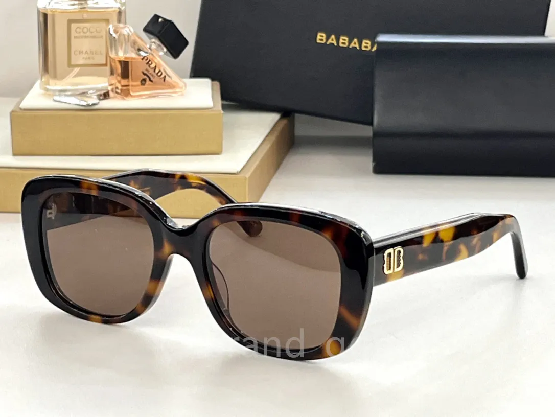 نظارة شمسية مصممة نساء Aysll BB M115 أزياء النظارات Lunette de Soleil Luxe Classic Cat Eye Sun Glasses Plank Prame UV400