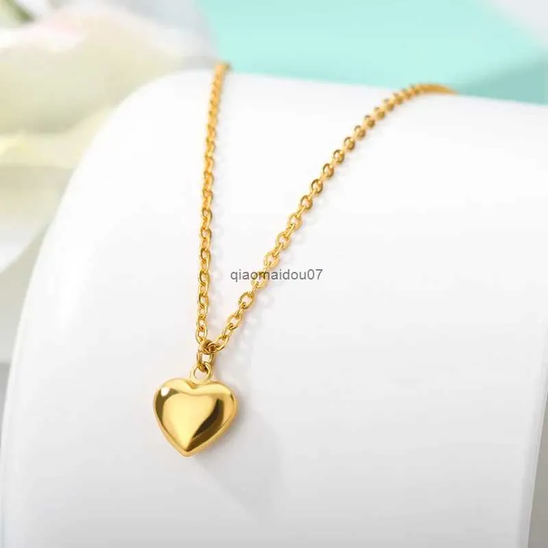 Pendant Necklaces Fashion Necklaces 2022 Woman Stainless Steel Love Heart Pendant Necklaces Virgin Girls Jewelry Rose Gold Color Chain LinkL24