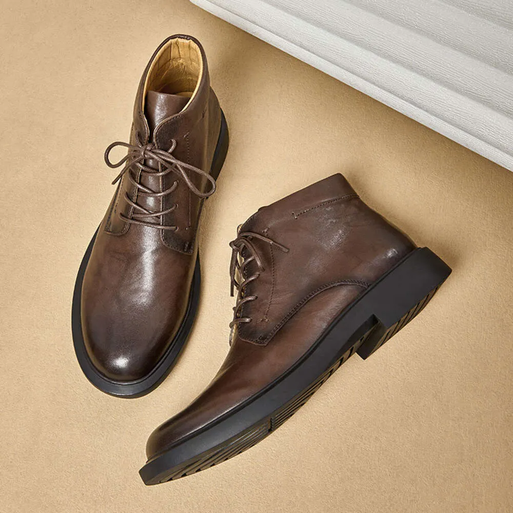 Miękkie krowie męskie buty ręcznie robione vintage brytyjski projektant trendów wygodne, oryginalne skórzane kostki męskie buty