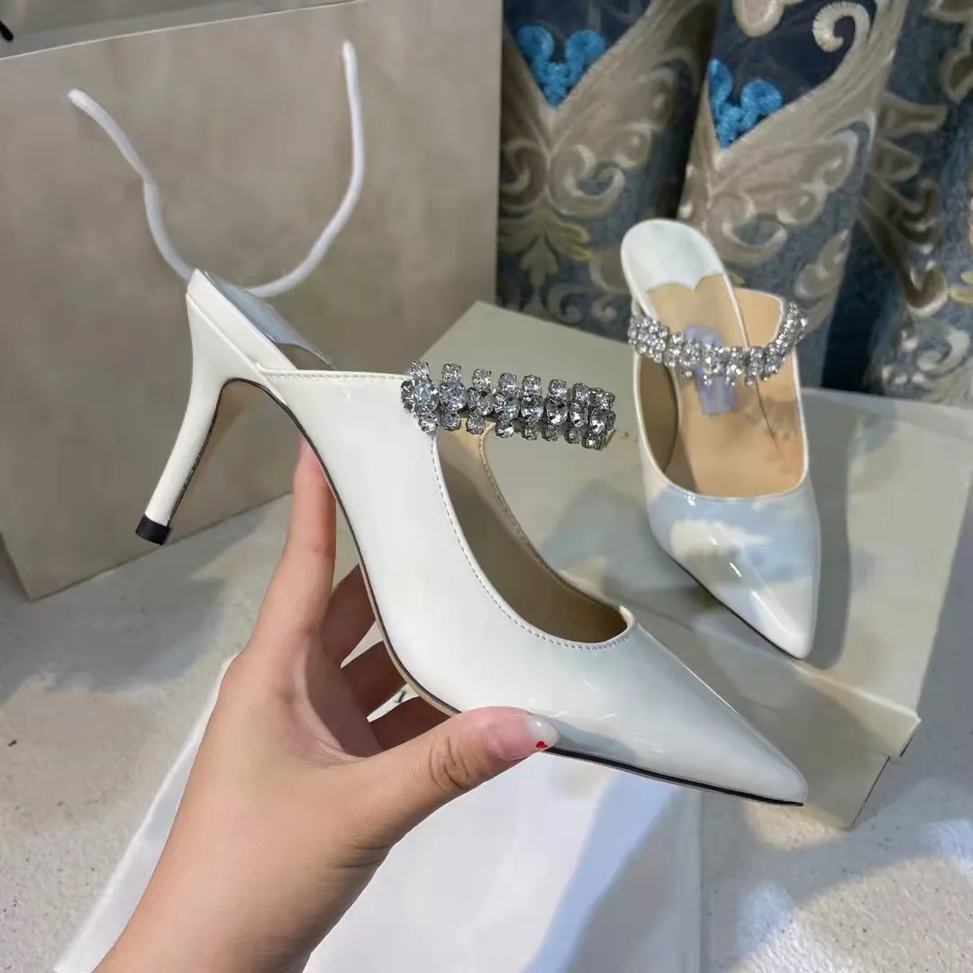 2024 Mulheres elegantes Bing Bombas Sandálias Sexy Pointed Toe Crystal Straps Stiletto Heel Lady High Heels Dress Party Wedding High Heels Shoe Presente nupcial com caixa