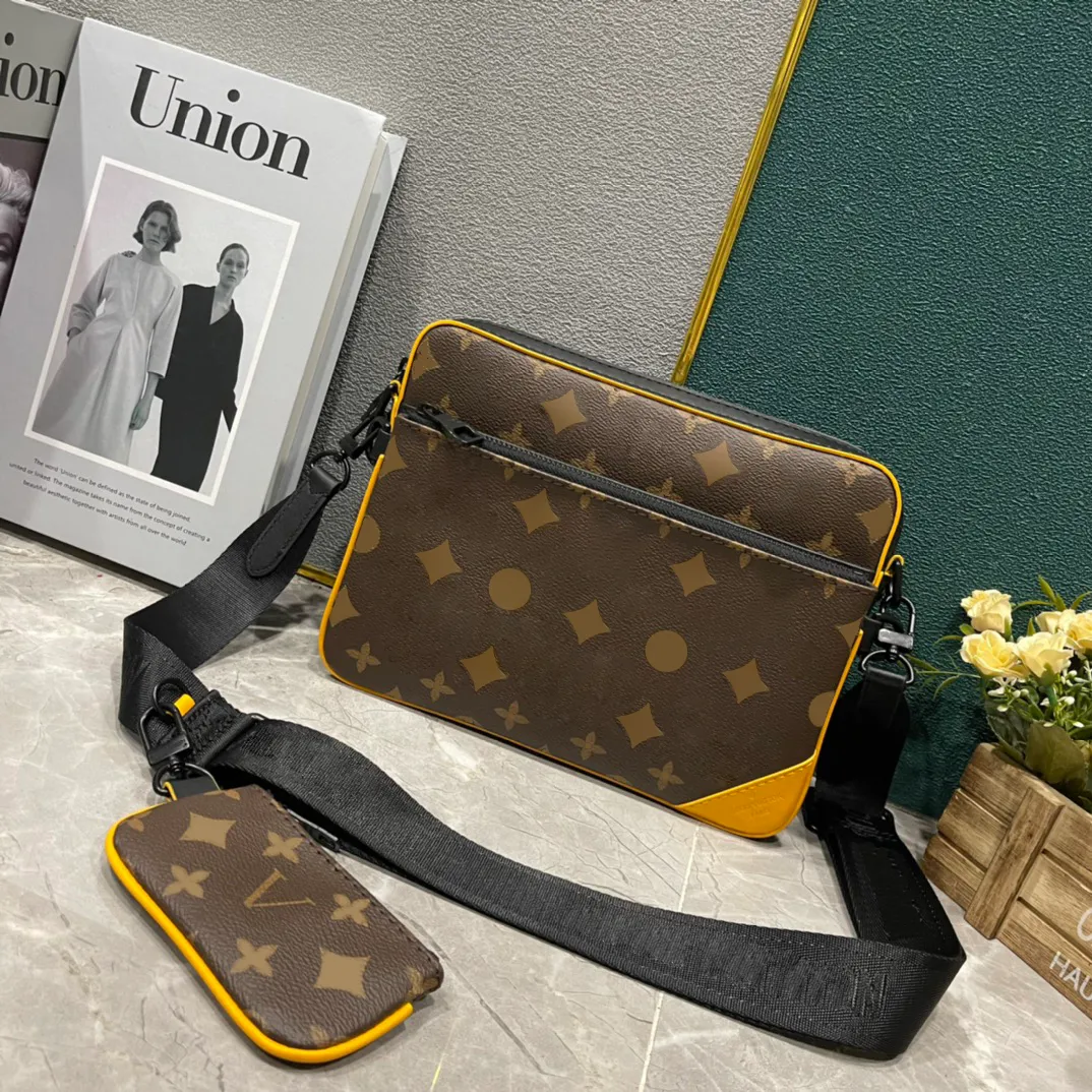 Luxury Designer Bag Men Messenger bag Women Men tote bag Crossbody bag Fashion Canvas Coin purse Leather Shoulder man Bag Card Holder with 3 sets