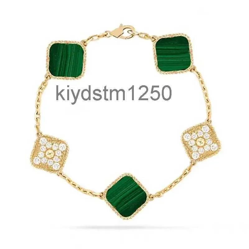 Armband Fashion 18 Clover Style Armband Designer Jewelry for Women Cleef Love Charm Gifts Christmas Present v1nf