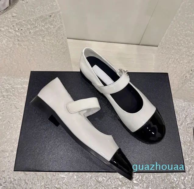 2024 Top Quality Black White Low Heel Women Designers Factory Footwear