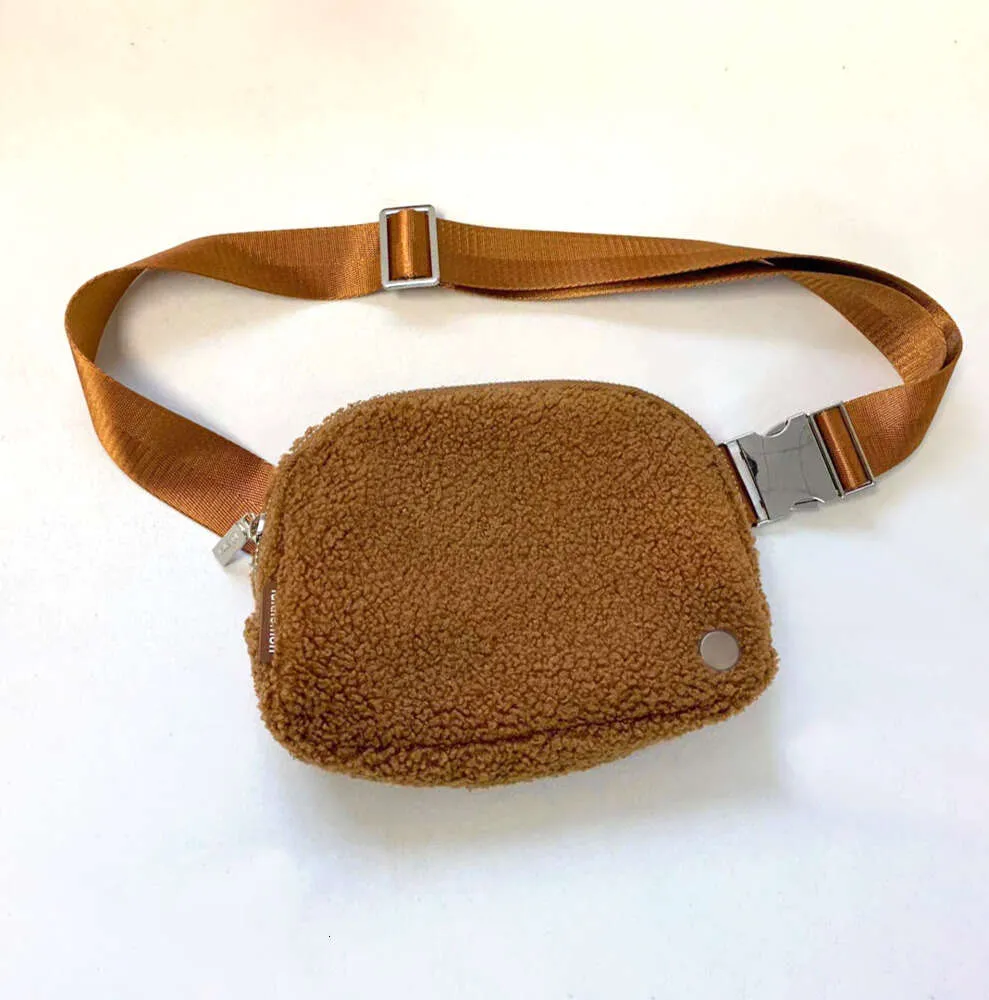 Atacado Lulu em todos os lugares Teddy Bear Belt Bag Yoga Sport 2024 Novo Lululemens Womens Luxury Designer Ombro Fanny Pack Portátil À Prova de Água Cintura Bum Bags