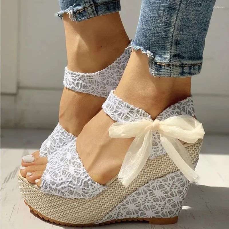 Sandalet Kadın Kamaları Topuk Bayanlar Çiçek Bowknot Dantel Up Ayakkabıları Düz ​​Renk Platform Ayakkabı Yaz Rhinestone Kristal