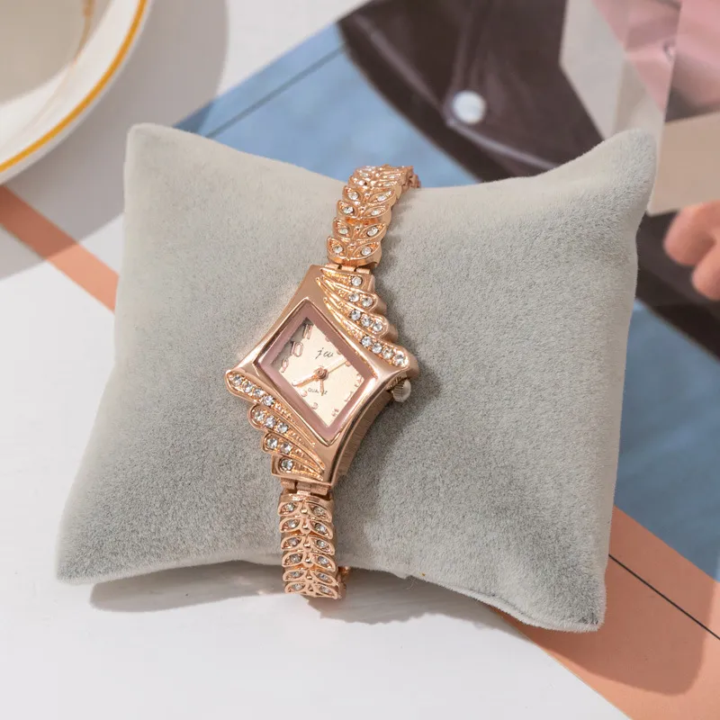 Dames luxe diamantvorm mode legering armband quartz 28 mm horloge