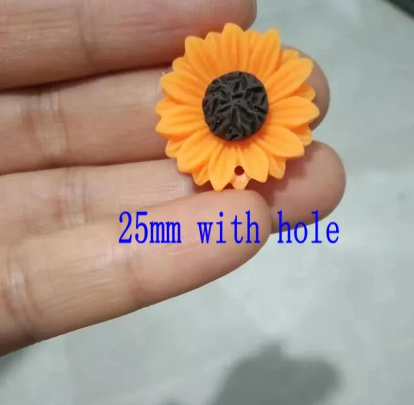Equipment 200pcs Kawaii Resin Little Daisy Sun Flower Charms for Diy Decoration Earrings Key Chains Fashion Jewelry Accessories