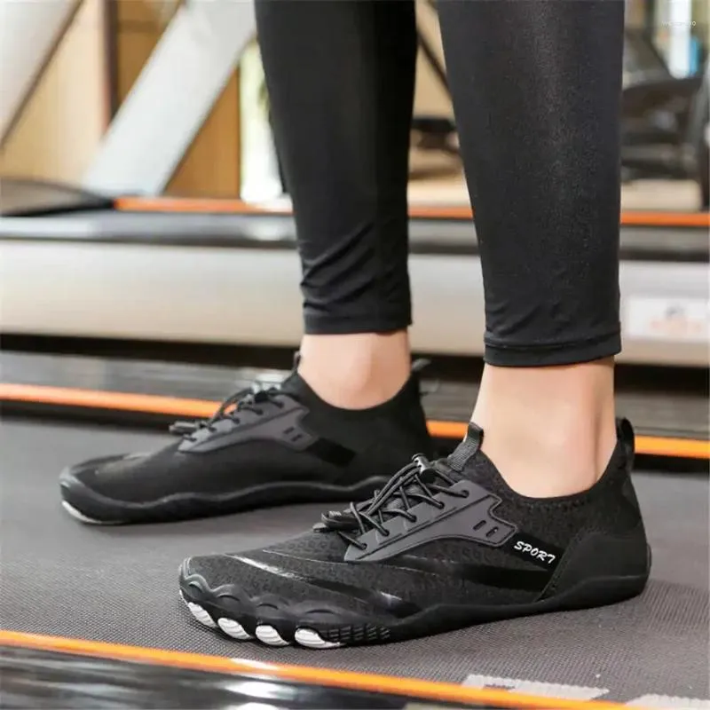 Slippers Light Weight Non Slip Men Sandals 2024 Sendale Shoes Home Man Sneakers Sport Trainers Beskete