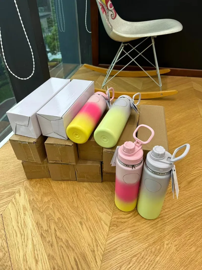 Botellas de agua deportivas Tazas de vacío de color degradado Vasos unisex