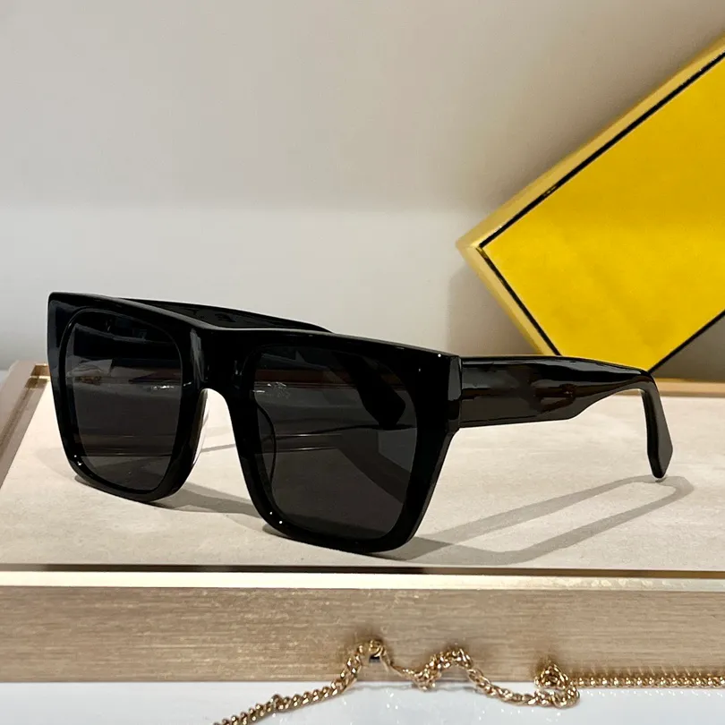 أزياء النظارات الشمسية للرجال مصمم الصيف 037 شارع High Street Street Style UV400 CR39 Retro Plate Acetate Squar