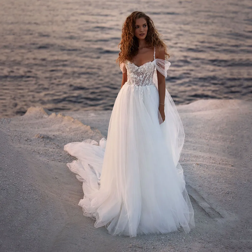 Elegant Lace Beach Wedding Dresses 2024 Spaghetti Strap Off Shoulder Bridal Gowns