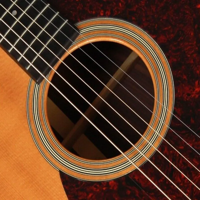 D 28 Standard Natural Acoustic Guitar 2010