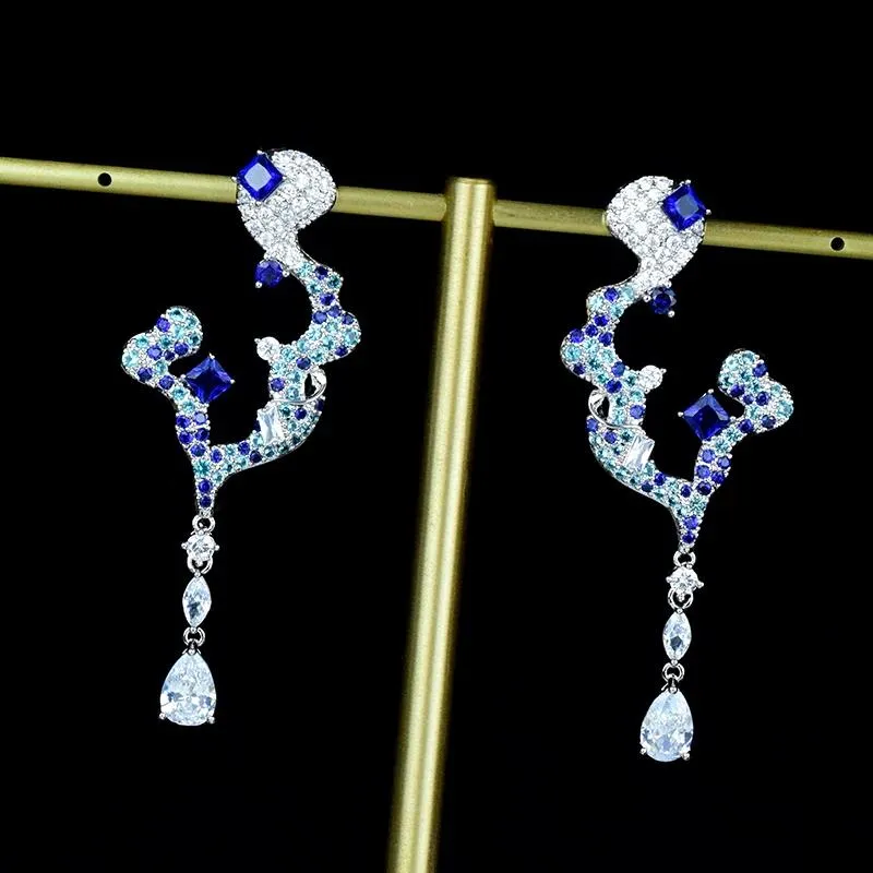 Charme férias pop tendência jóias senhoras azul borla serpentina sexy bonito brincos do parafuso prisioneiro europeu acessórios de banquete quente