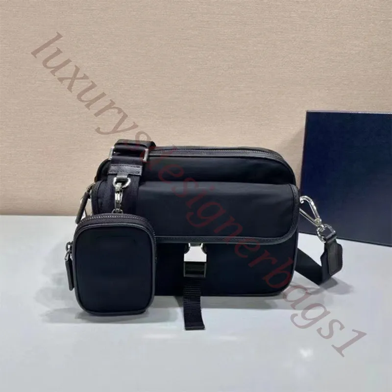 Crossbody mini väska mode axelväskor liten plånbok designer väska nylon läder handväska män eller kvinnor handväska högkvalitativ korthållare