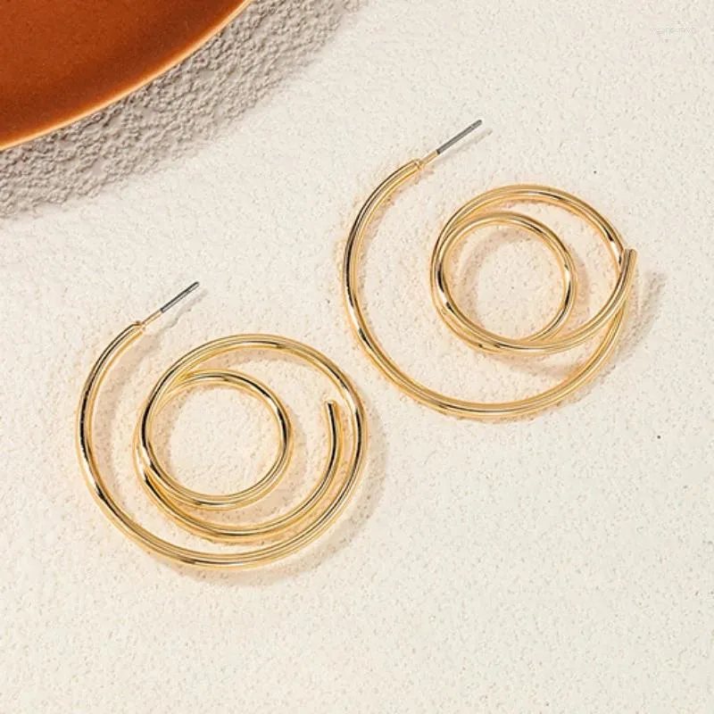 Studörhängen överdriven minimalistisk spiralformad metall för kvinnors semesterfest gåva olmodesmycken öronstillbehör CE203