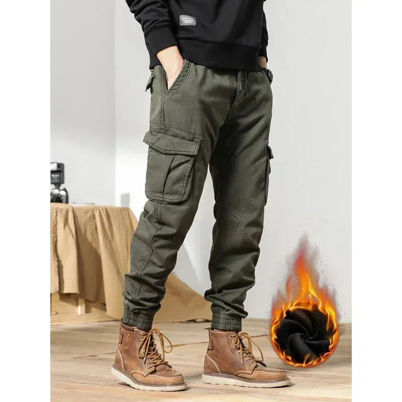 Multi-bolsos calças de carga de inverno homens forro de lã grosso quente fino ajuste corredores streetwear casual algodão calças térmicas 240125