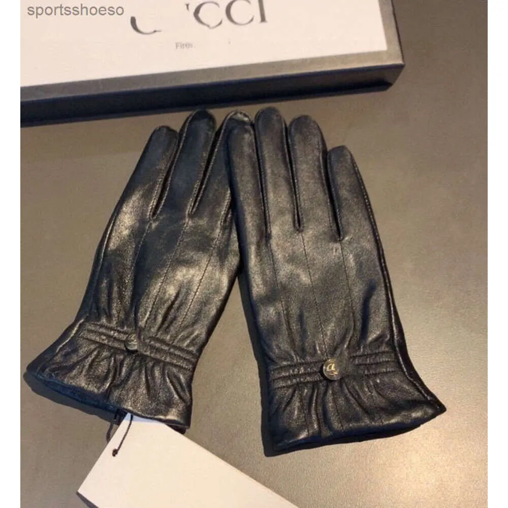 designer G Sports outdoor glove sport Luxury Fashionable female gloves Women Designer Mitten Sheepskin Gloves Winter Leather BiG Fingers Glove Warm glove spor A91Z