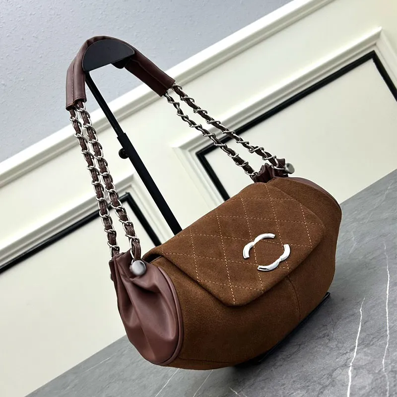 Bolso de diseñador de moda Nuevo bolso vintage de piel de vaca esmerilada marrón Bolso bandolera de mano tamaño 28x15x6 Bolso de axila con bola de masa