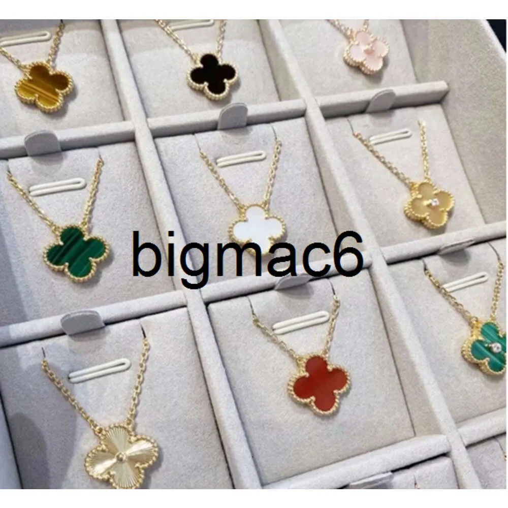 Bsw0 designer Pendant Necklaces for women Elegant 4/Four Leaf Clover locket Necklace Highly Quality Choker vannis cleef chains Designer Jewelry girls Gift